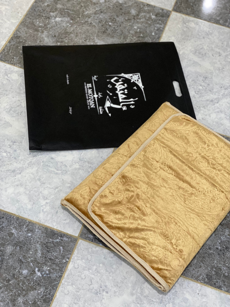 مسند الظهر و سجادة صلاة في ان واحد - الصورة 3